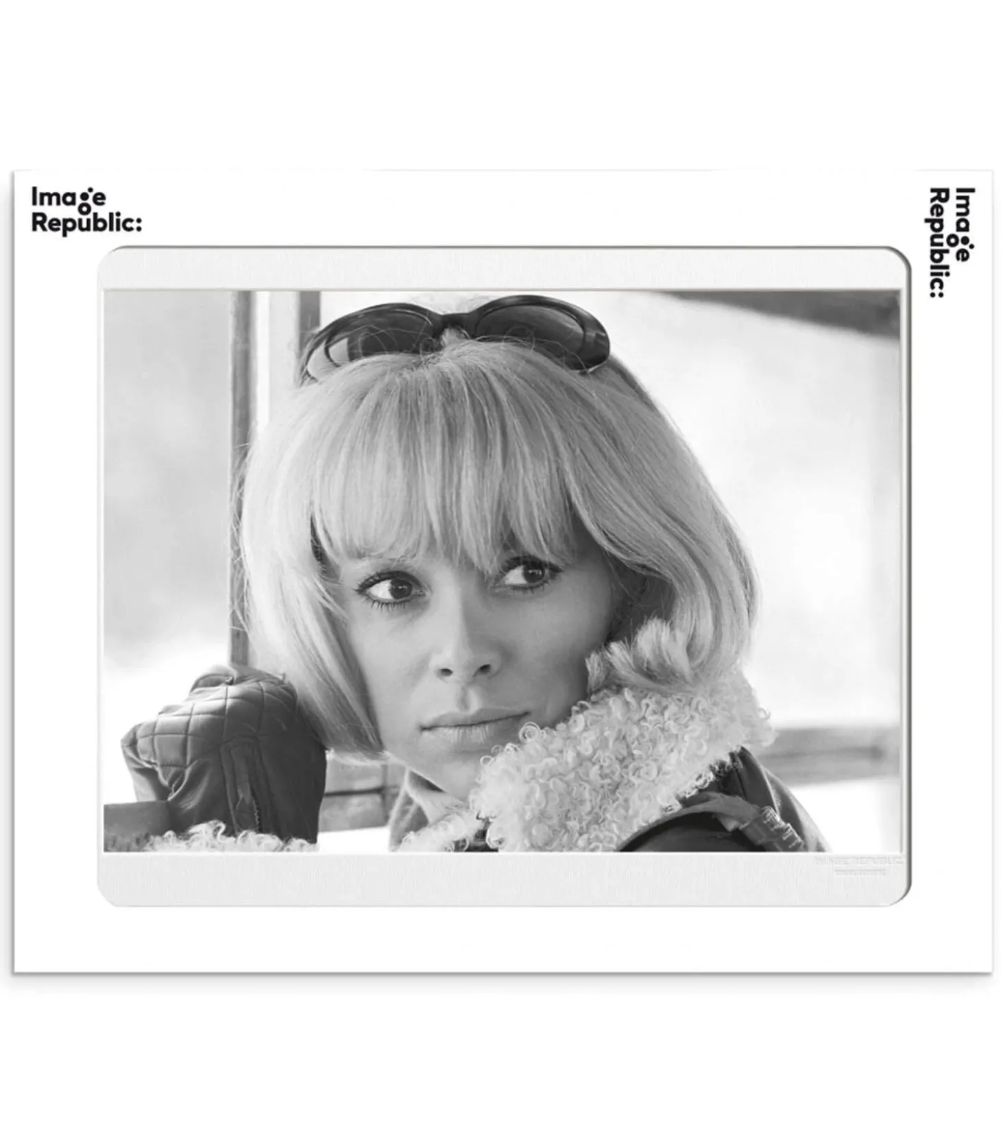 Affiche La Galerie "Mireille Darc Gam" 40 x 50 cm-Image Republic Discount