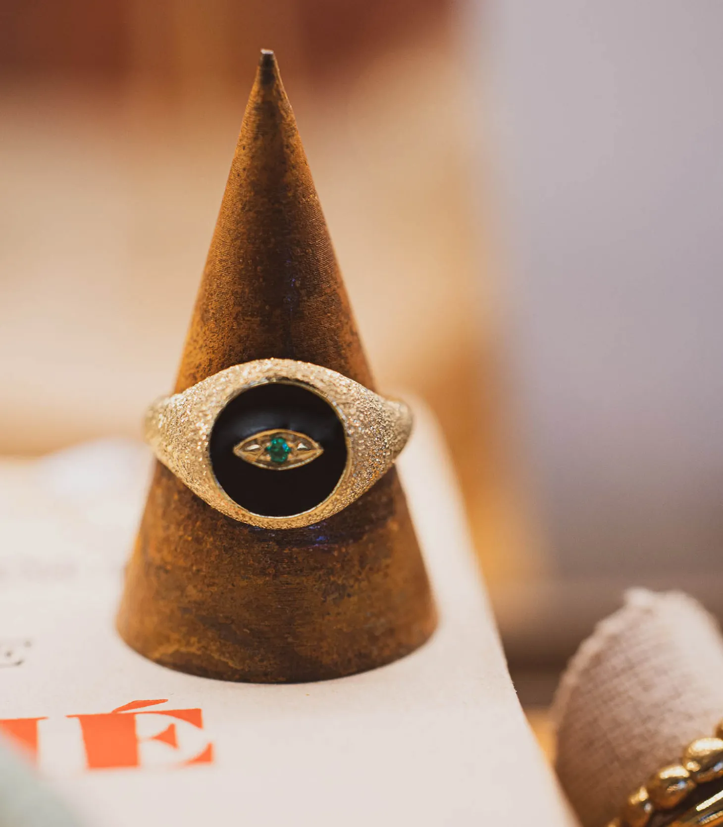 Bague Oeil Ibiza or jaune et résine colorée-Feidt Paris Sale