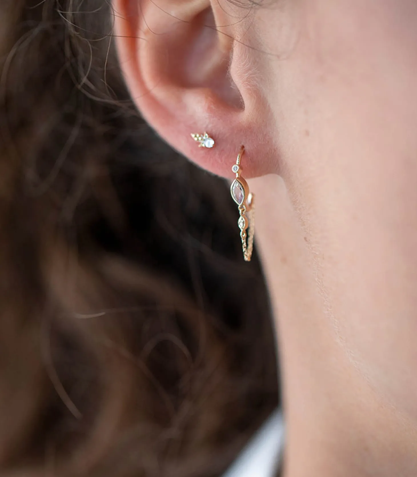 Boucle d'oreille créole unique en pierre de lune et œil de diamant-Céline Daoust Outlet